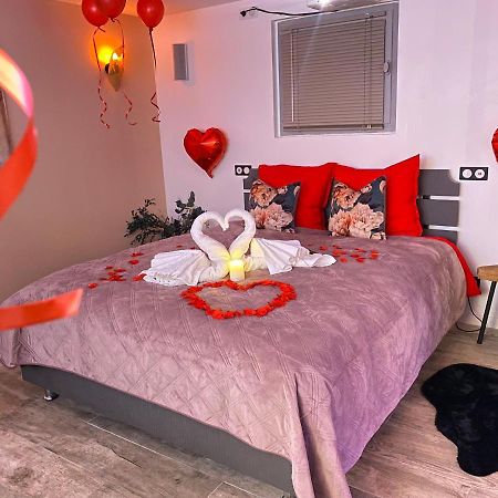 Bioty Chill & Spa Le Blanc-Mesnil Bagian luar foto