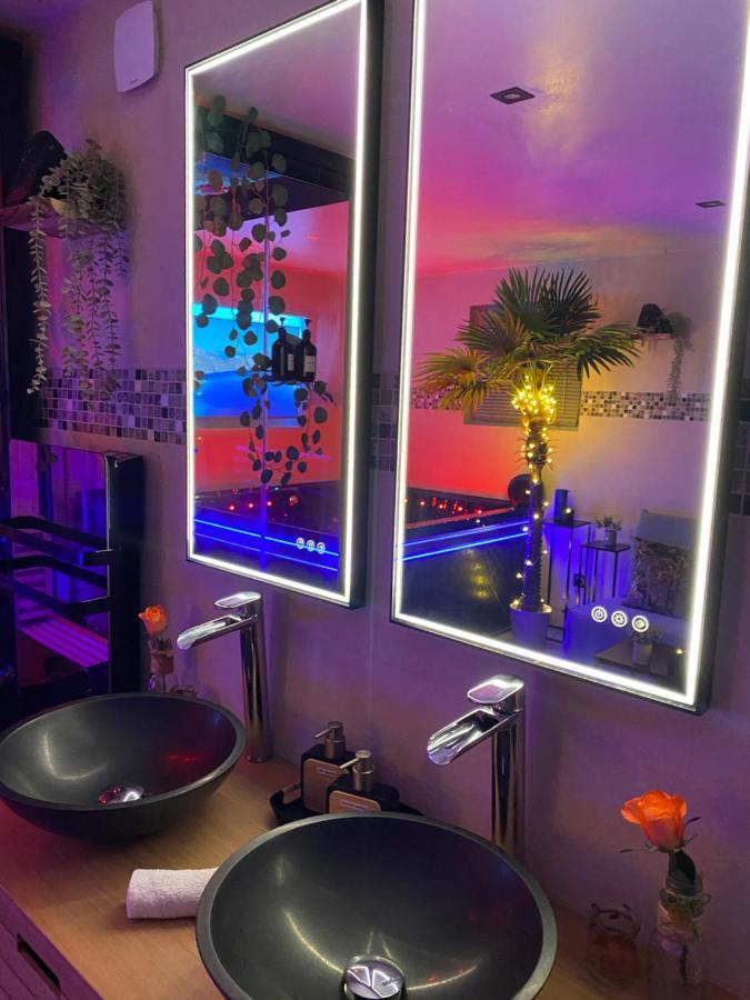 Bioty Chill & Spa Le Blanc-Mesnil Bagian luar foto