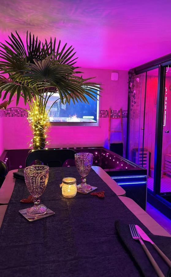 Bioty Chill & Spa Le Blanc-Mesnil Bagian luar foto
